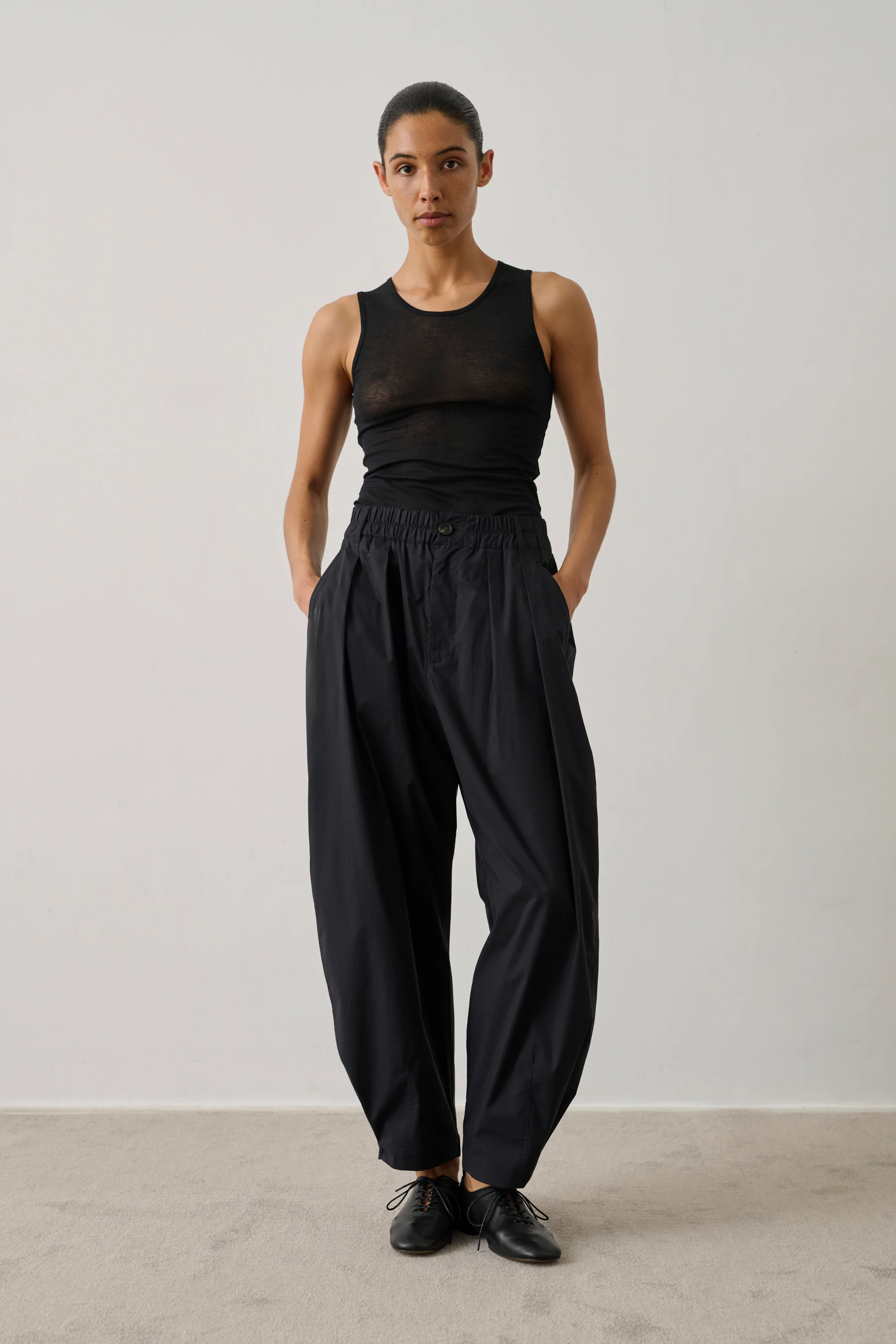 VEST ISIS BLACK