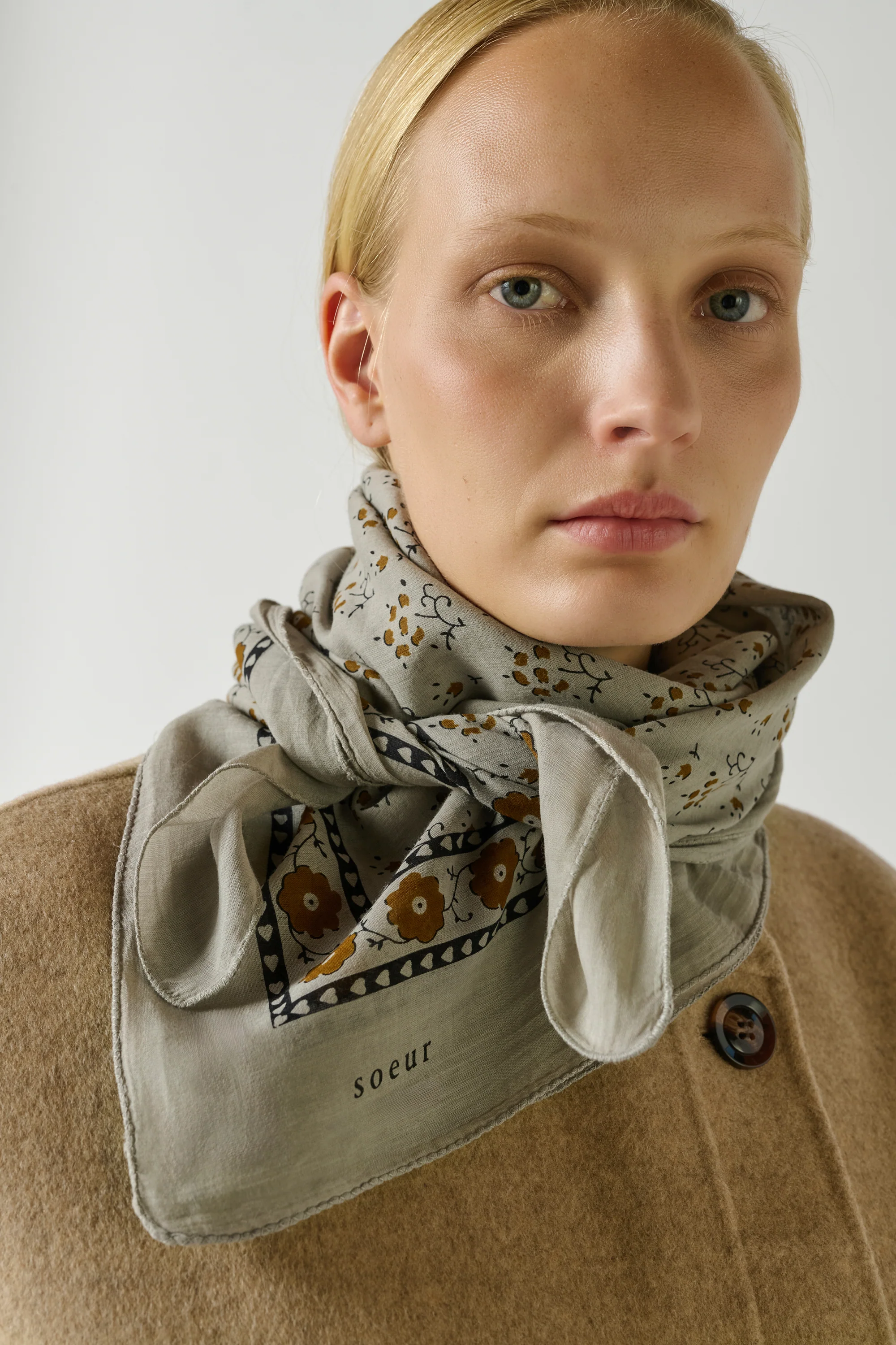 CLASSIQUE GREY COTTON SCARF - Image 2