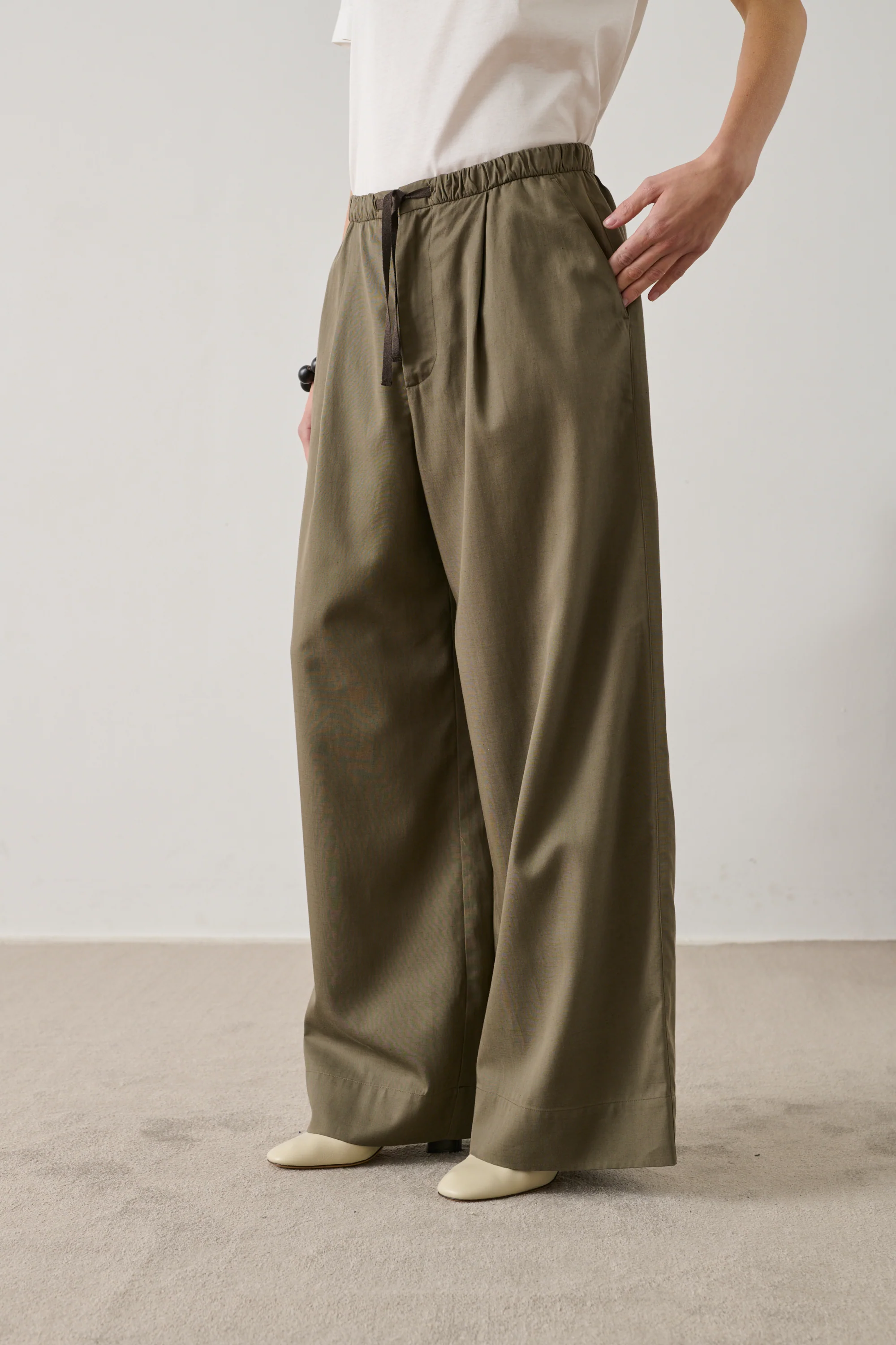TROUSERS HUGUES BROWN - Image 3
