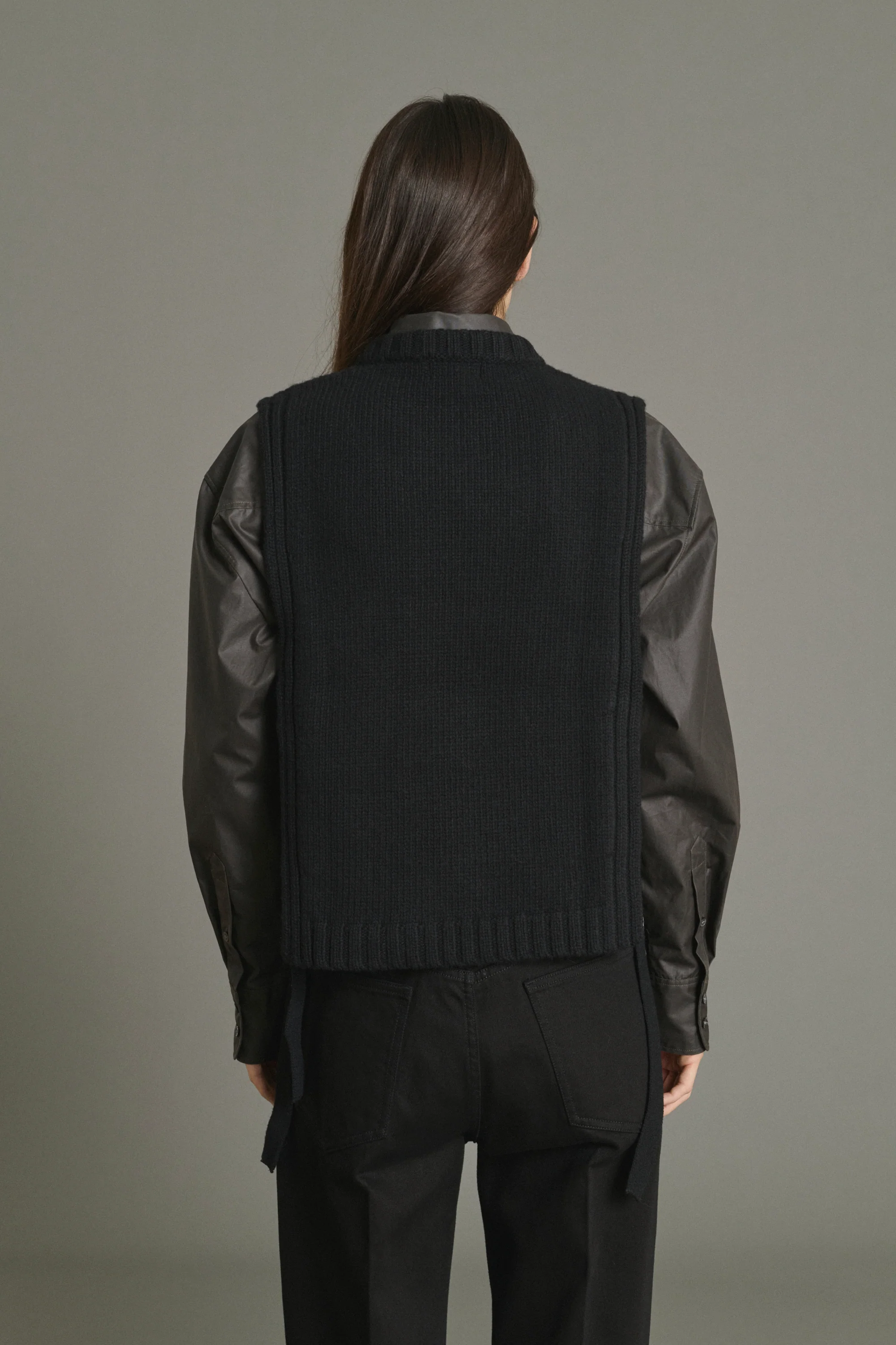 PULLOVER UZEL BLACK - Image 4