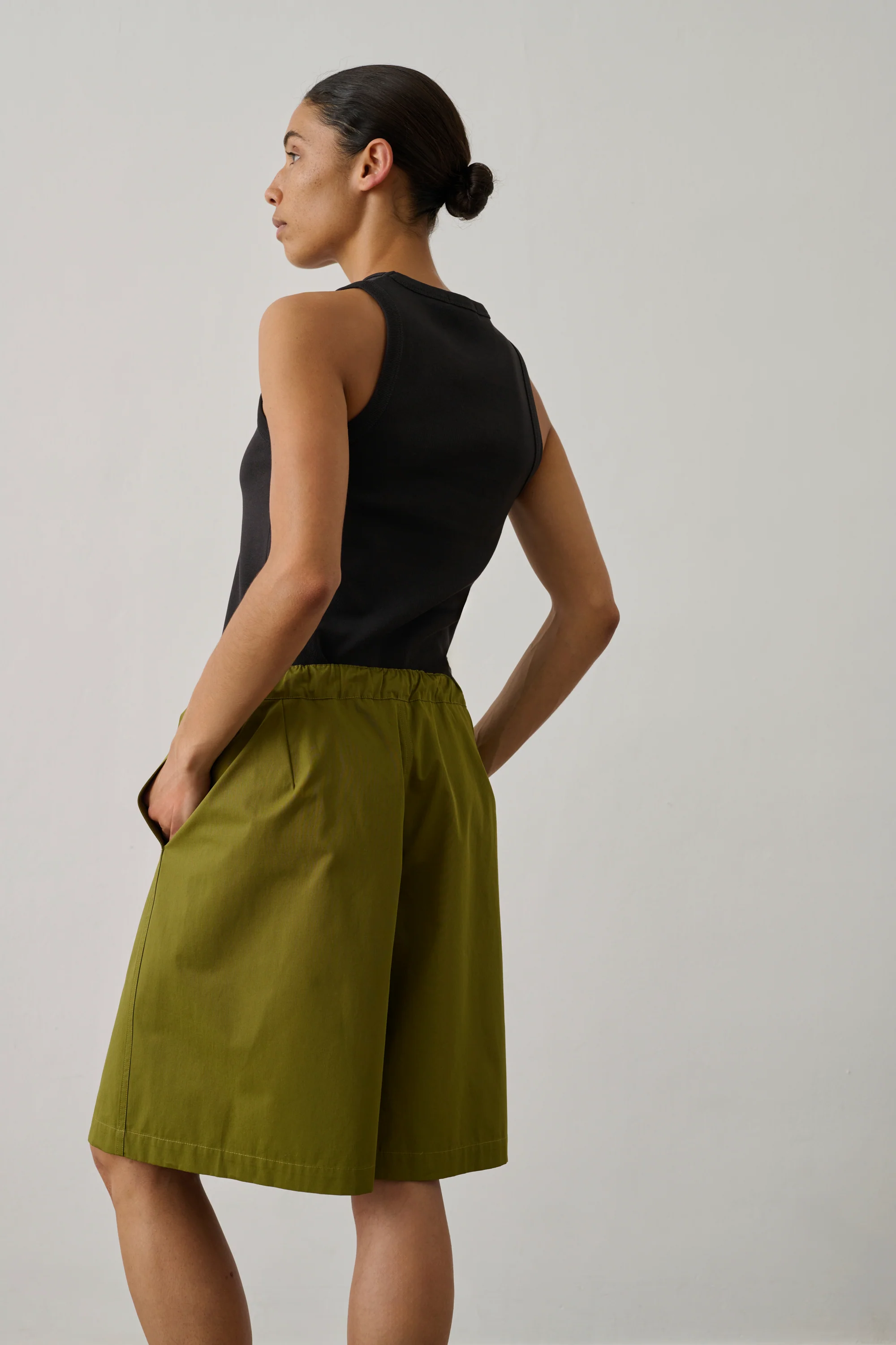 SHORTS IZIA VERT - Image 2