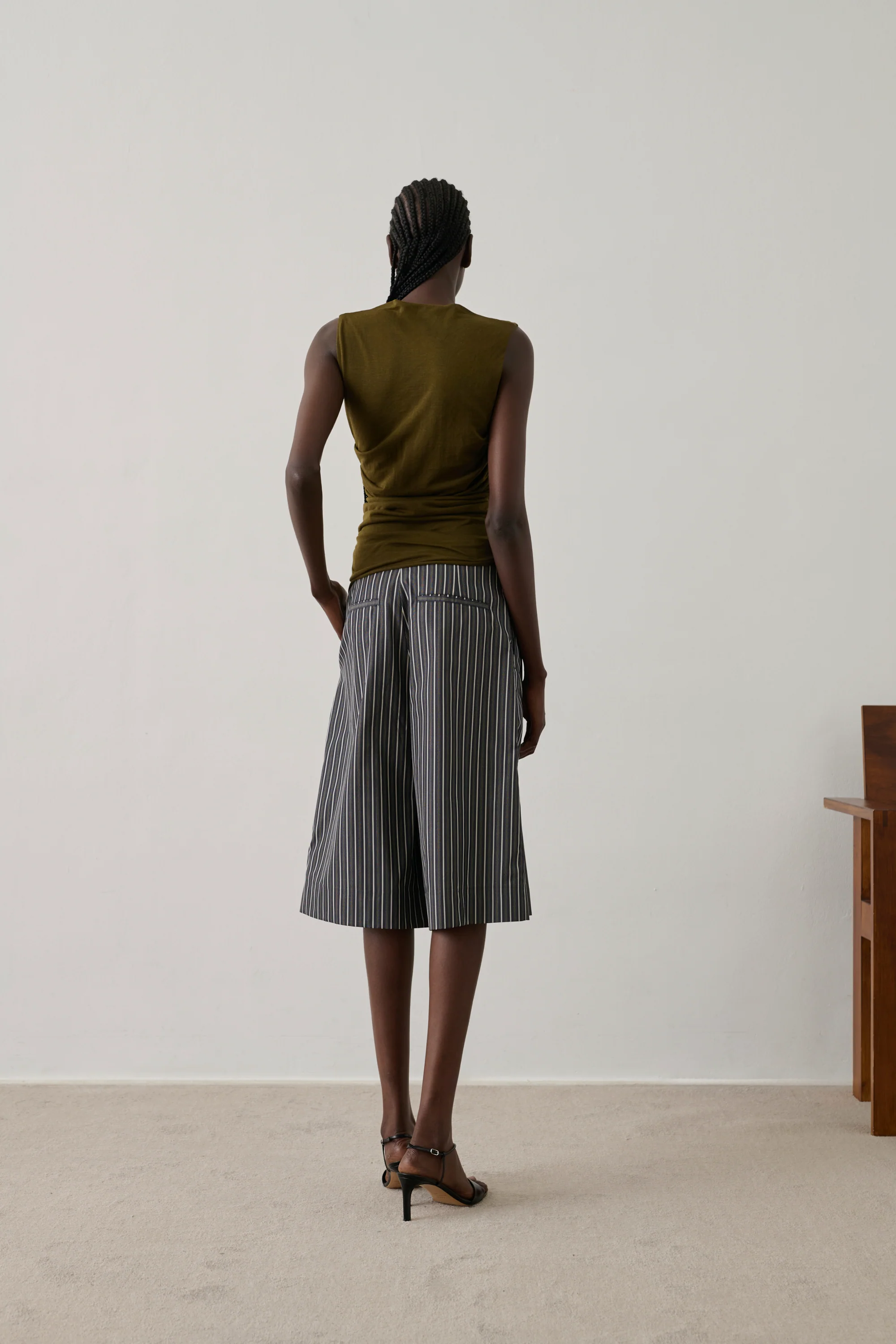T-SHIRT IRINA KHAKI - Image 2