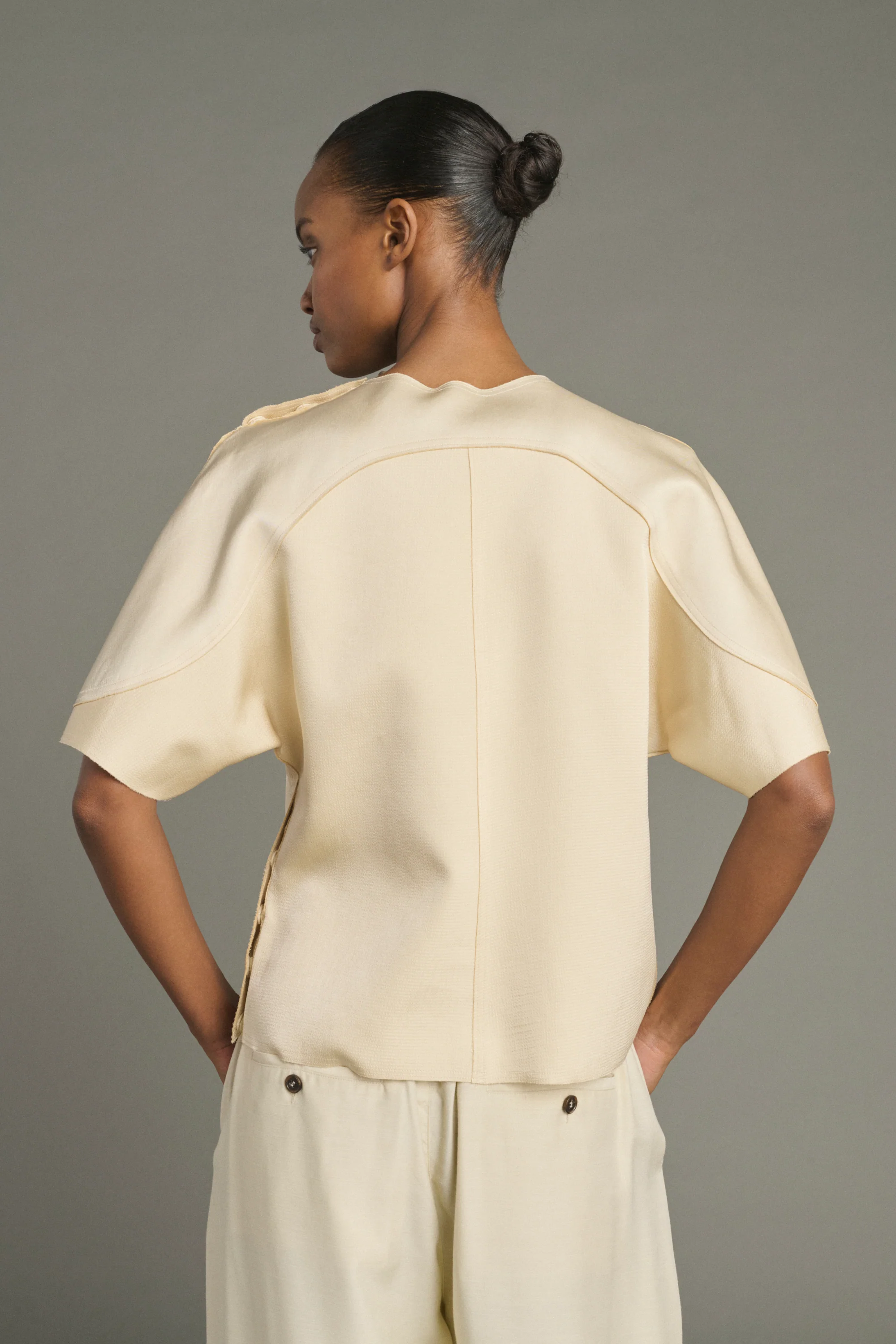 TOP LYA BEIGE - Image 2